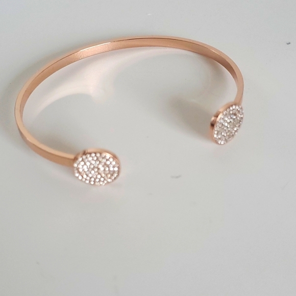 Rose Gold bracelet bangle costume jewelry - Picture 3 of 5
